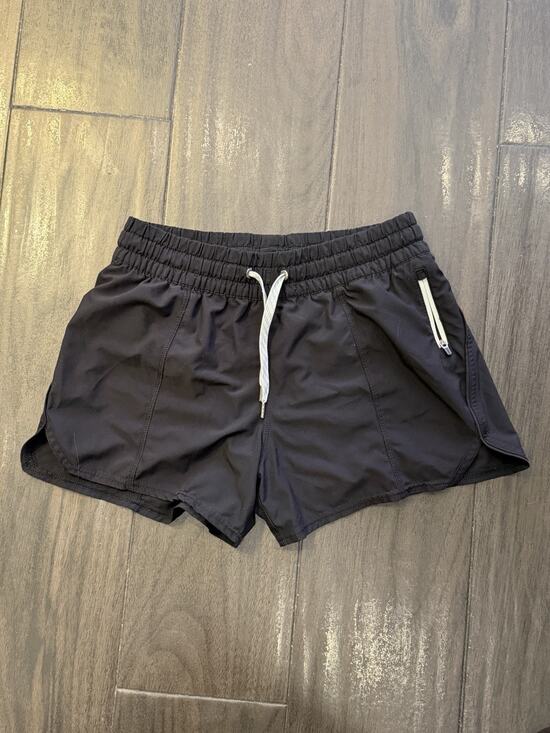 Vuori Pants - Vuori Clementine Shorts 2.0 Women’s Small Black Running